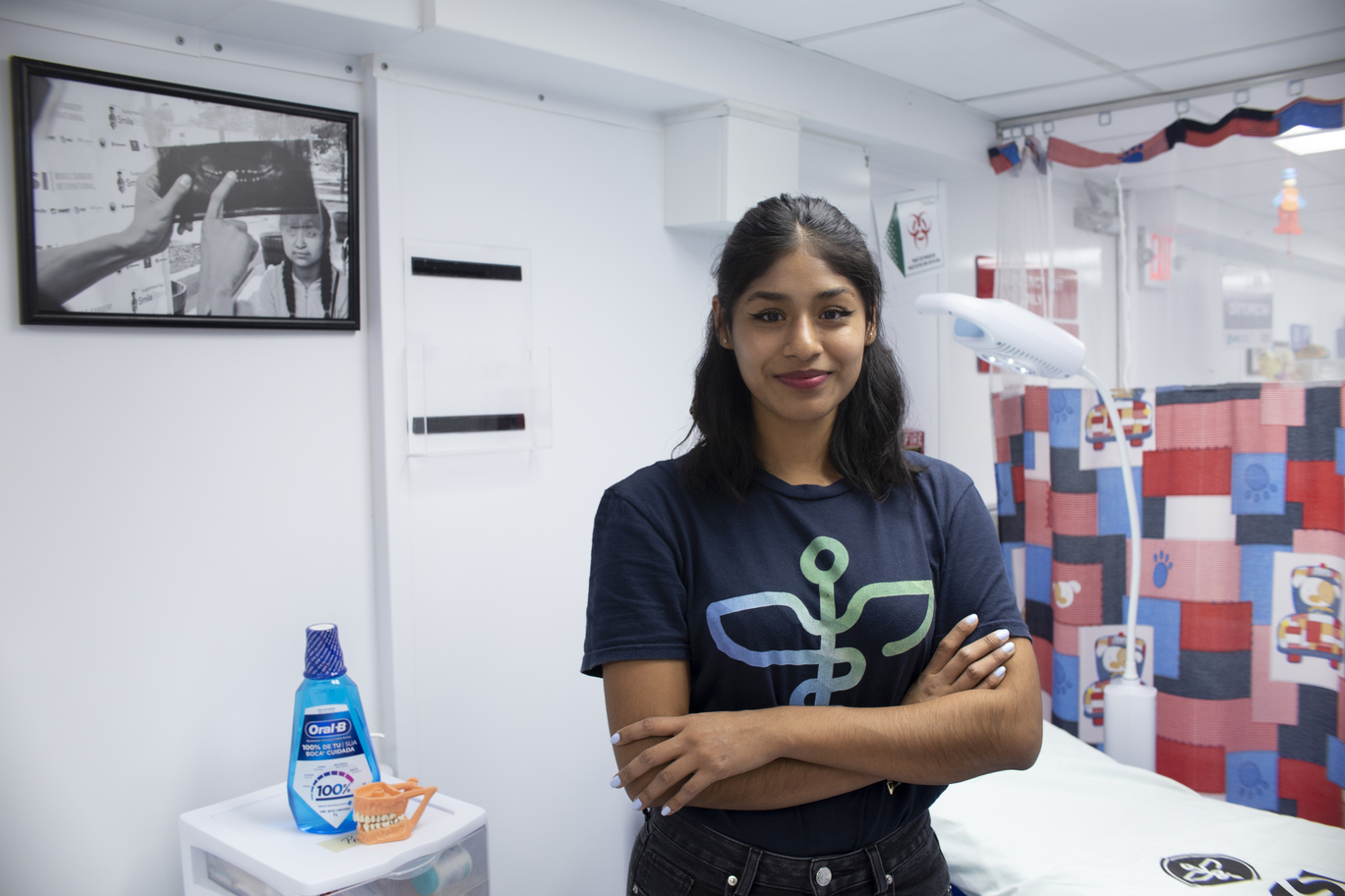 Alondra Anzures Villanueva.  Cirujano Dentista